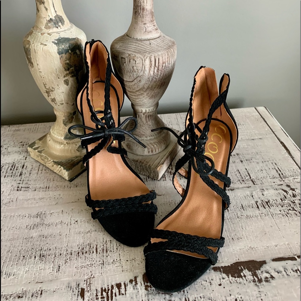BLACK FAUX SUEDE 3.5 IN BLOCK HEEL SANDAL